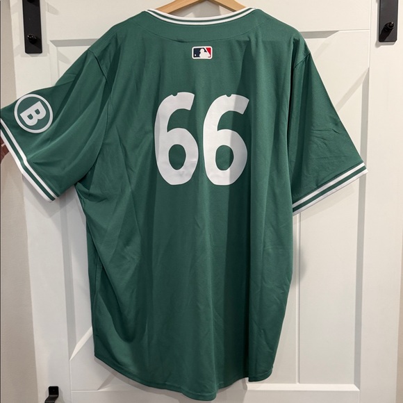 Nike Green Red Sox Jersey with Yellow Accents - Picture 2 of 6